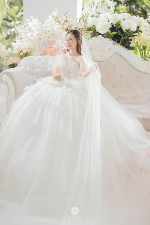 váy cưới voan bồng bềnh