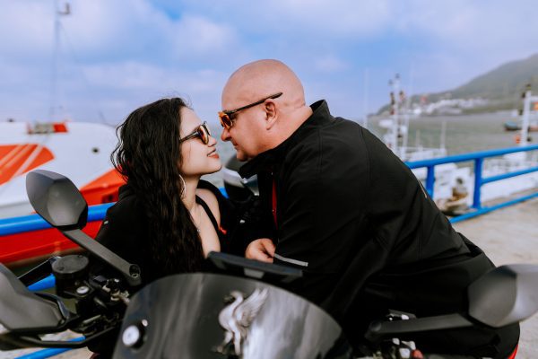 Chụp ảnh cưới xe moto tại Cầu Cảng Vũng Tàu - concept Nhịp Đập Tự Do