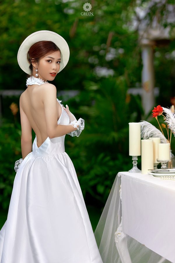 váy cưới tối giản sang trọng Green studio Wedding