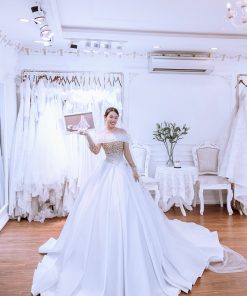 Dịch vụ may đo váy cưới cao cấp từ bản vẽ đến hiện thực