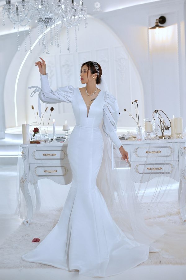 váy cưới satin tay phồng