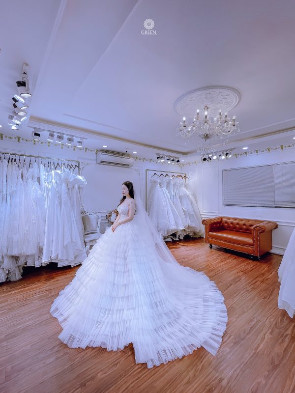 váy cưới xòe bồng Green studio Wedding