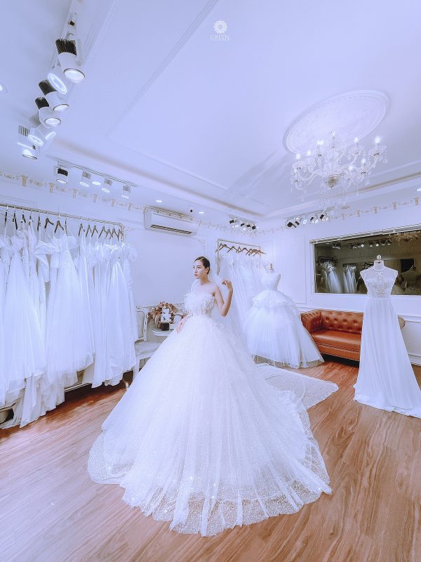 váy cưới lấp lánh Green studio wedding 