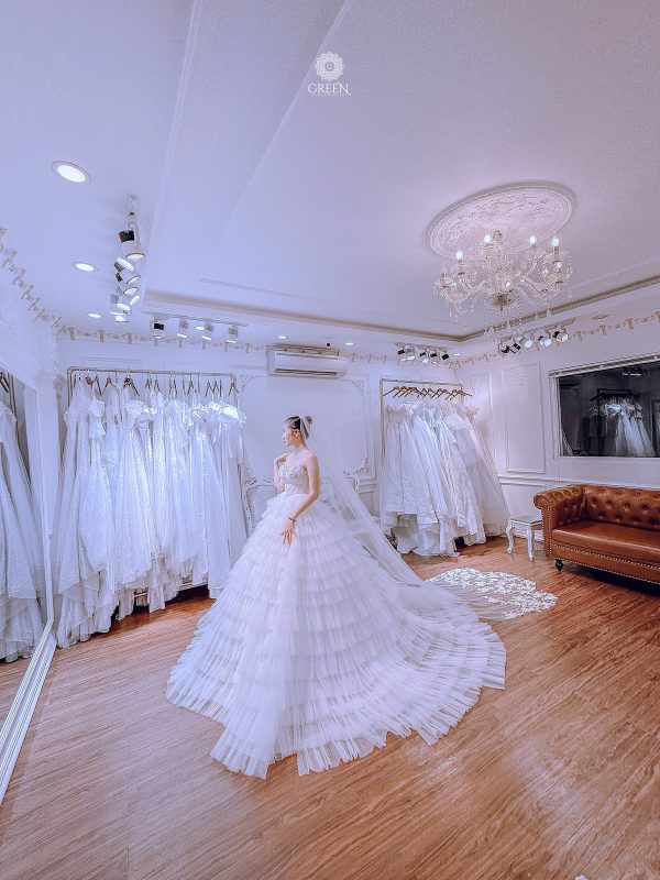 váy cưới xòe bồng Green studio Wedding
