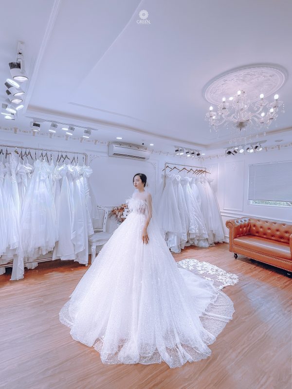 váy cưới lấp lánh Green studio wedding 