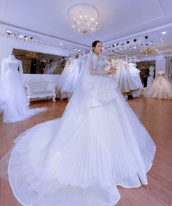 Váy Cưới Hoàng Gia "Nữ Hoàng Ánh Sáng": Mẫu Váy Lộng Lẫy Nhất 2026 16 váy cưới hoàng gia Green studio Wedding