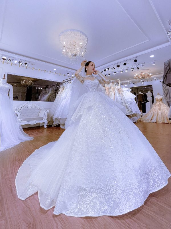 váy cưới hoàng gia Green studio Wedding 