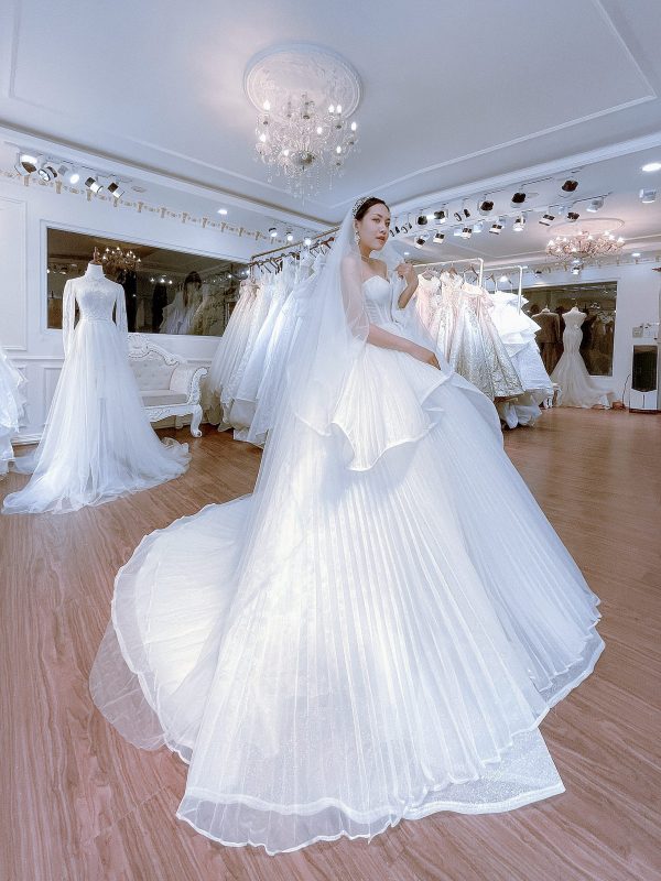 váy cưới xếp ly Green studio Wedding