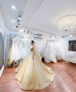 váy cưới màu vàng đồng