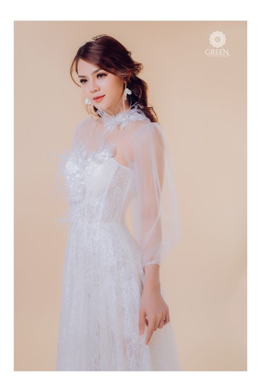 váy cưới tay phồng voan