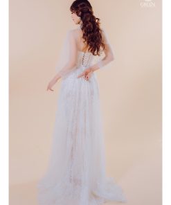 váy cưới tay phồng voan