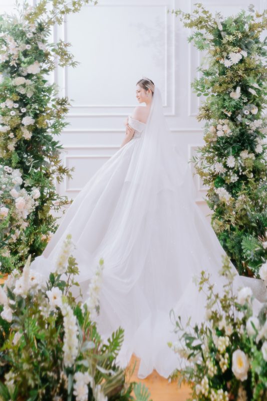 váy cưới trễ vai công chúa Green studio Wedding 