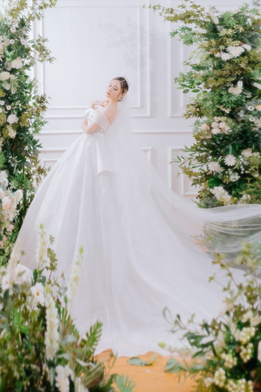 váy cưới trễ vai công chúa Green studio Wedding 