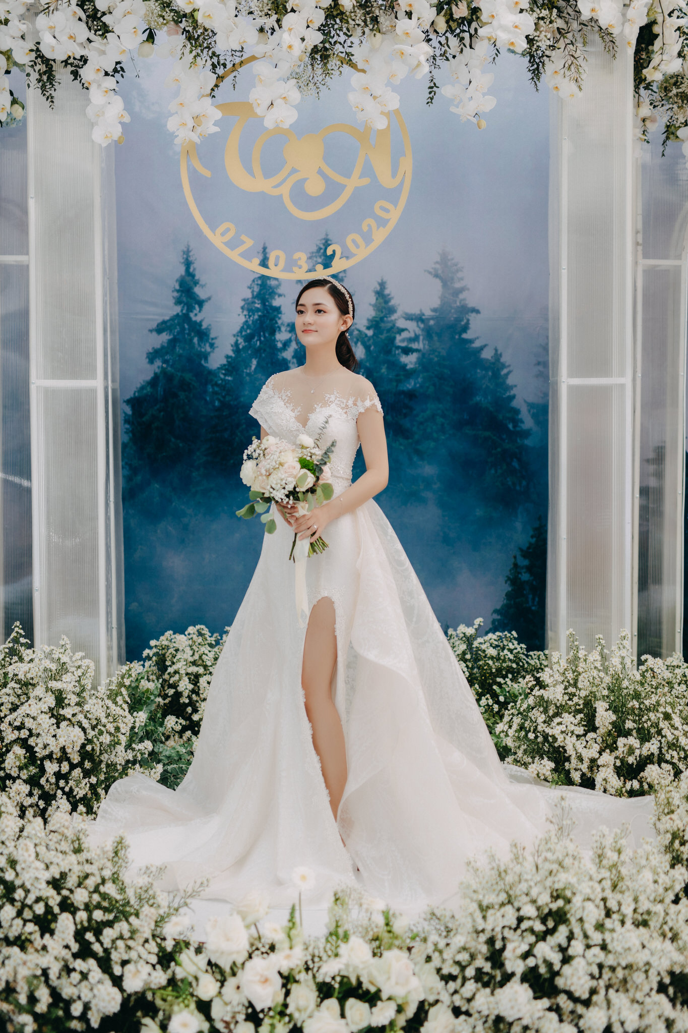 váy cưới ren chữ A Green studio wedding