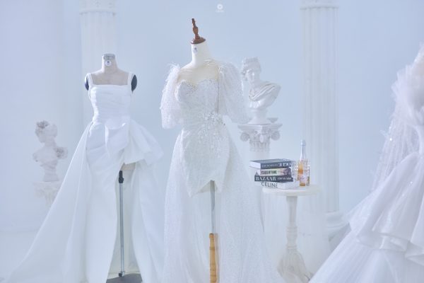 váy cưới ngắn lấp lánh Green studio wedding