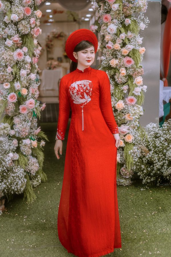 áo dài ăn hỏi màu đỏ