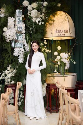 áo dài ăn hỏi màu trắng