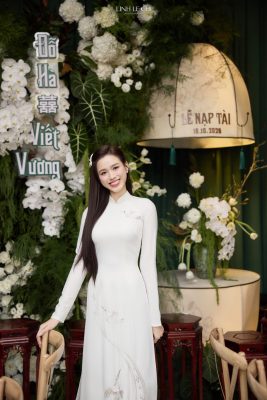 áo dài ăn hỏi màu trắng