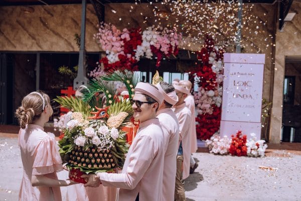 Phóng Sự Cưới Bãi Biển Vũng Tàu: Câu Chuyện Của Linda & Loic 64 Album phóng sự cưới bãi biển Vũng Tàu của cặp đôi Linda & Loic, thực hiện bởi Green Studio.