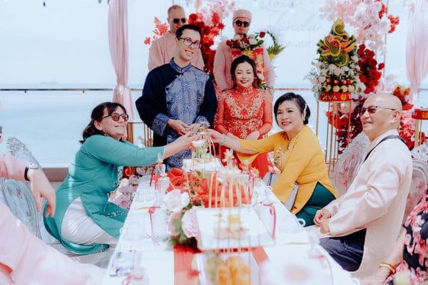 Phóng Sự Cưới Bãi Biển Vũng Tàu: Câu Chuyện Của Linda & Loic 70 Album phóng sự cưới bãi biển Vũng Tàu của cặp đôi Linda & Loic, thực hiện bởi Green Studio.