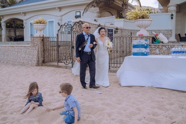 Phóng Sự Cưới Bãi Biển Vũng Tàu: Câu Chuyện Của Linda & Loic 138 Album phóng sự cưới bãi biển Vũng Tàu của cặp đôi Linda & Loic, thực hiện bởi Green Studio.