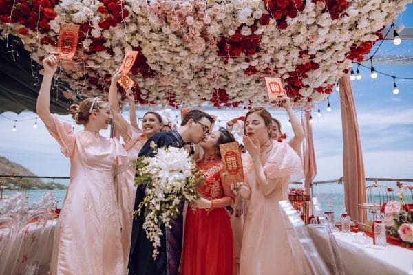 Phóng Sự Cưới Bãi Biển Vũng Tàu: Câu Chuyện Của Linda & Loic 17 Album phóng sự cưới bãi biển Vũng Tàu của cặp đôi Linda & Loic, thực hiện bởi Green Studio.