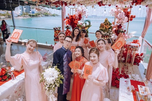 Phóng Sự Cưới Bãi Biển Vũng Tàu: Câu Chuyện Của Linda & Loic 19 Album phóng sự cưới bãi biển Vũng Tàu của cặp đôi Linda & Loic, thực hiện bởi Green Studio.